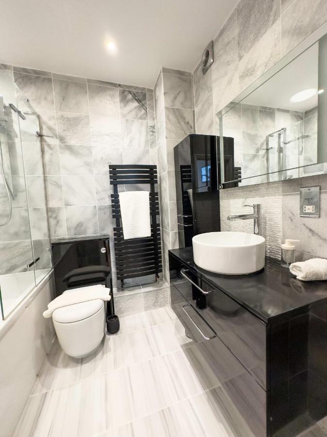 Garden Flat In Period Property Centrally Located บาธ ภายนอก รูปภาพ